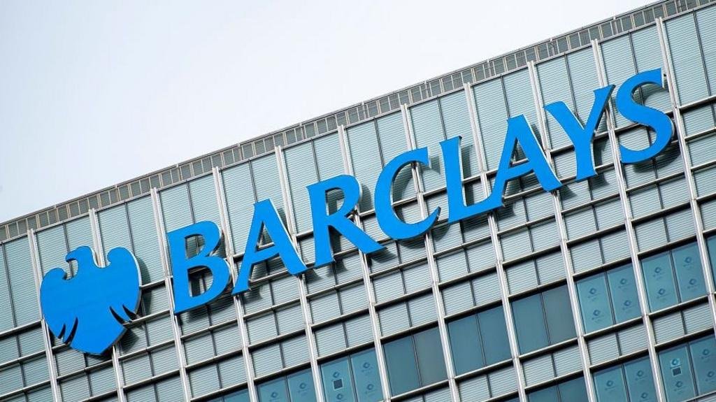 Barclays workers ask for more money to return to the office