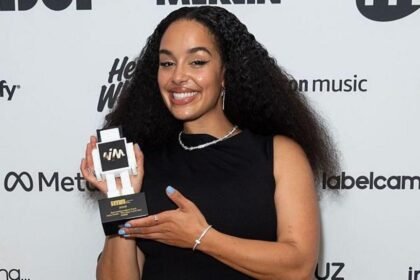 Jorja Smith 'very grateful' as she bags independent music prize