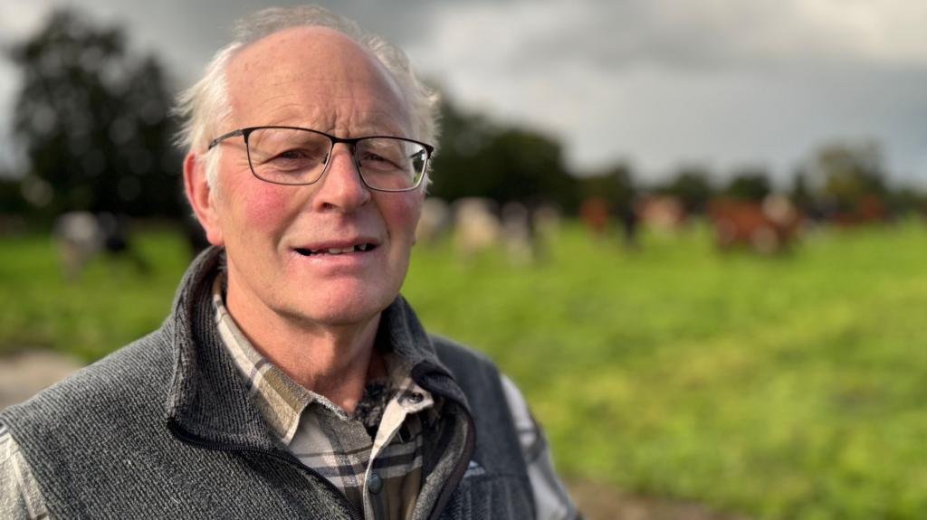 The farmer who turned to singing after bovine TB silenced his fields