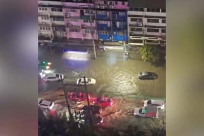 Disaster declared as heavy rains spark Bangkok flooding