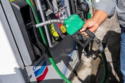 Trump says he would back ban on diesel exports