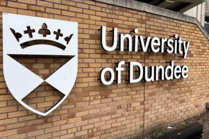 University staff begin five-week strike on day one of new term