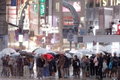 Millions urged to evacuate as powerful Typhoon Dujuan hits Japan