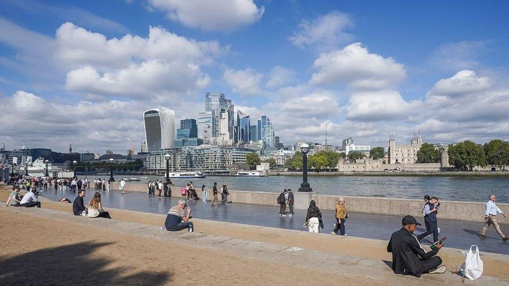 Temperatures to hit 25C in burst of late September warmth
