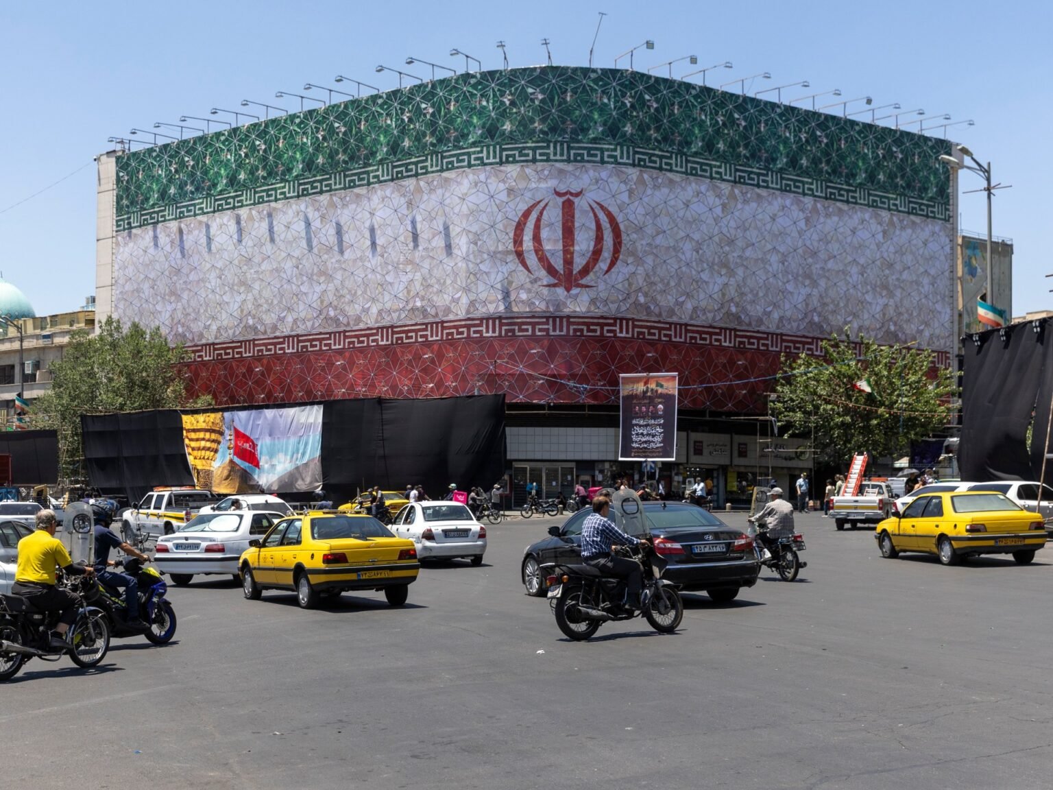 An unaffordable car market highlights Iran’s cost-of-living crisis