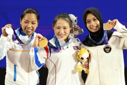 Mirabai Chanu wins Asian Games silver as Ri breaks weightlifting record