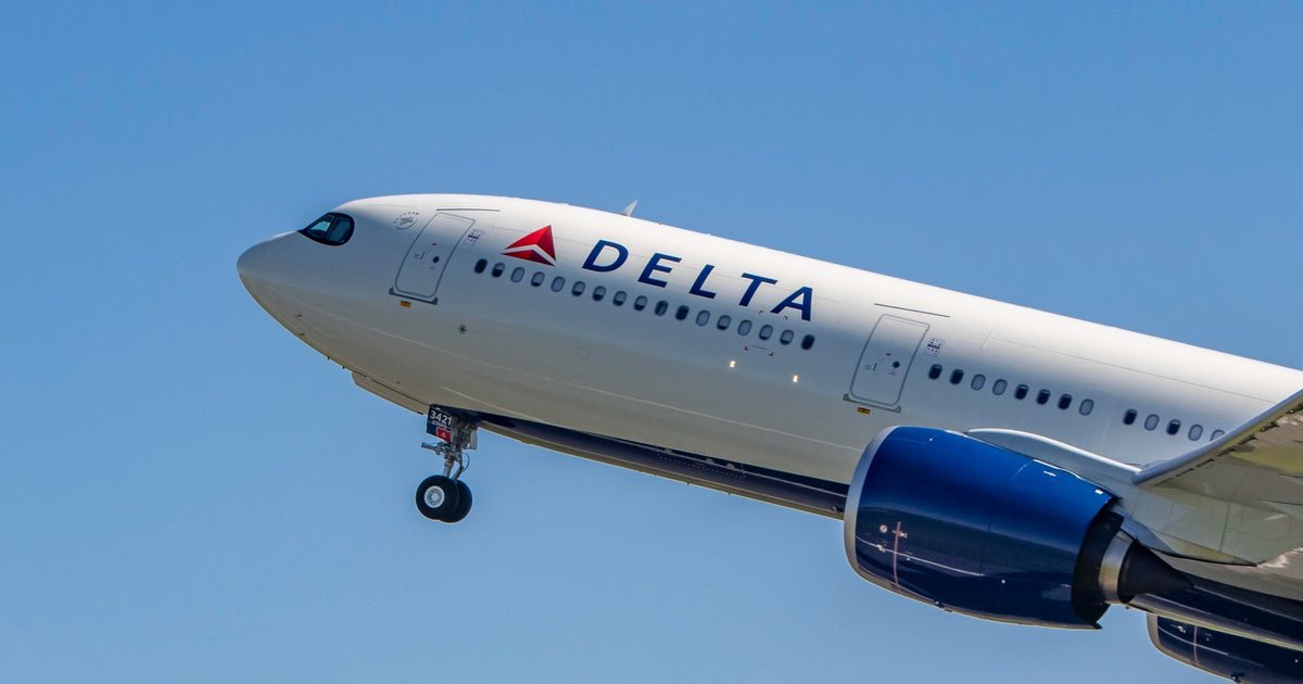 U.S.-bound flight makes emergency landing due to smoke