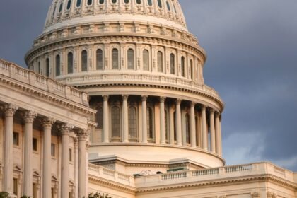 These GOP candidates in tight races are calling for a quick end to Iran war