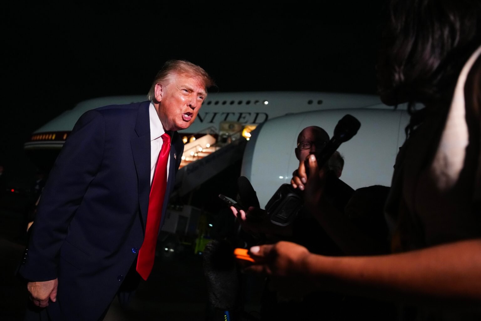Trump treads further on free speech with new journalist bans