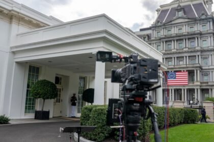 Presidential TV pool suspended after Trump bans CNN