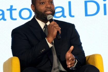 Florida gov. candidate Byron Donalds responds after Trump mentions disappear from site