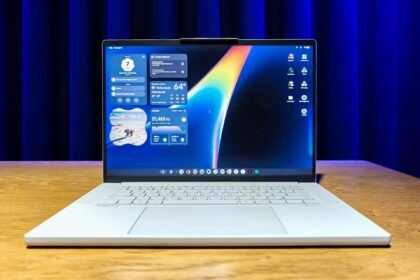 Googlebooks feel like the first laptops built for Android owners