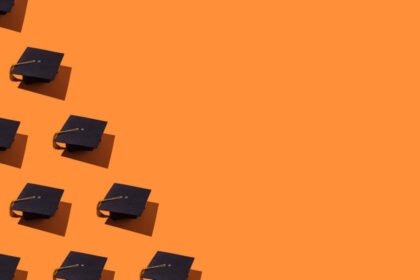 AI was supposed to hit new grads hard. So far, unemployment data says otherwise.