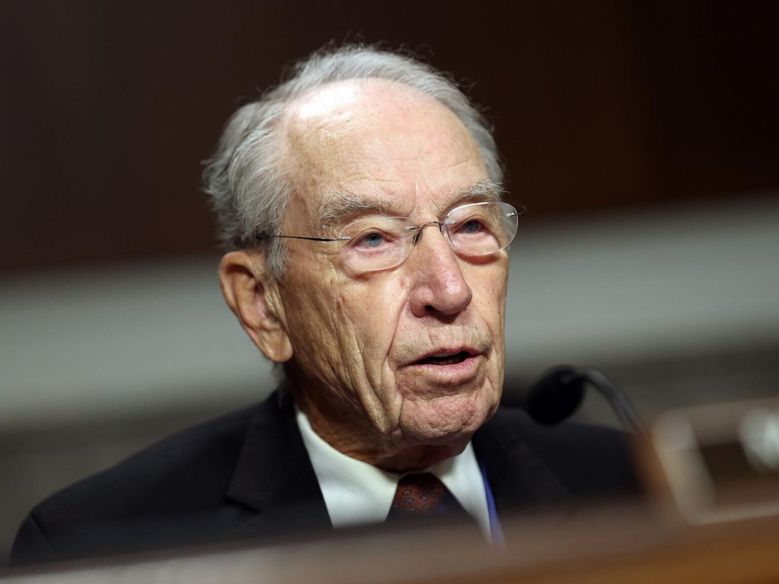 Chuck Grassley, oldest sitting senator, laments dying in office under a Dem governor