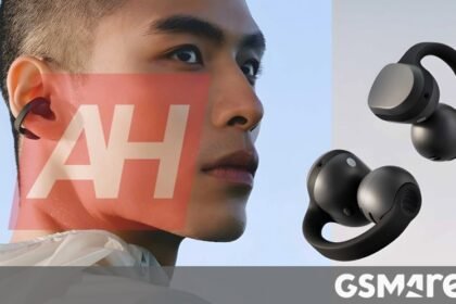 More images of the Samsung Galaxy Buds On surface, they show off the clip-on design
