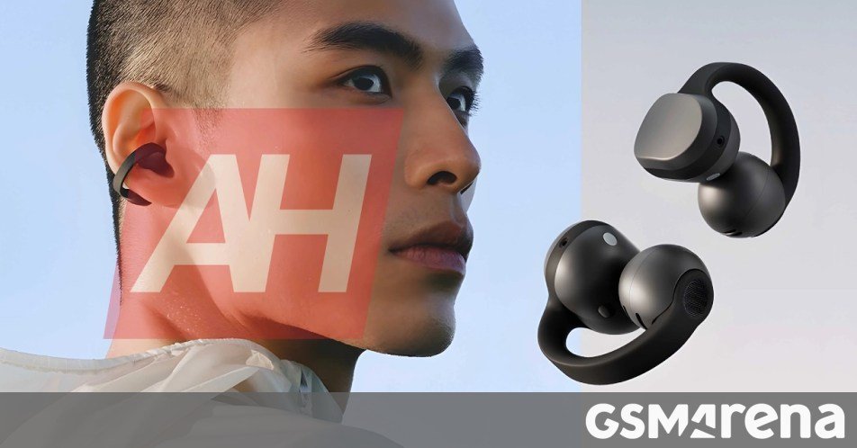 More images of the Samsung Galaxy Buds On surface, they show off the clip-on design