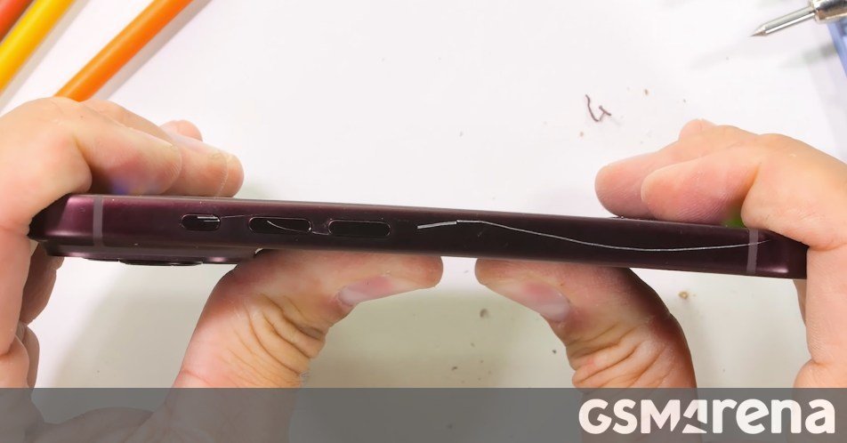 Will the iPhone 18 Pro bend?