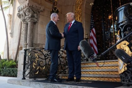 Why does the US want to send Israel 40,000 bombs?