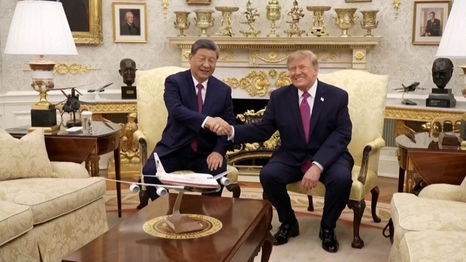 Trump and Xi hold critical talks at White House summit