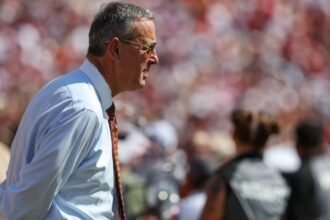 Texas AD says Longhorns' vulgar celebrations 'embarrassing'