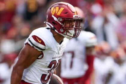 Sources: Commanders set for Ekeler reunion, will add veteran to RB room