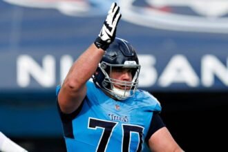 Zeitler latest veteran added by Packers to aid besieged O-line