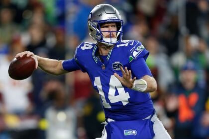 Darnold aiming for Sunday return after briefly fearing for football future