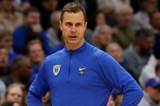 Scheyer at Duke for 'long haul' after being pursued by NBA's Mavericks