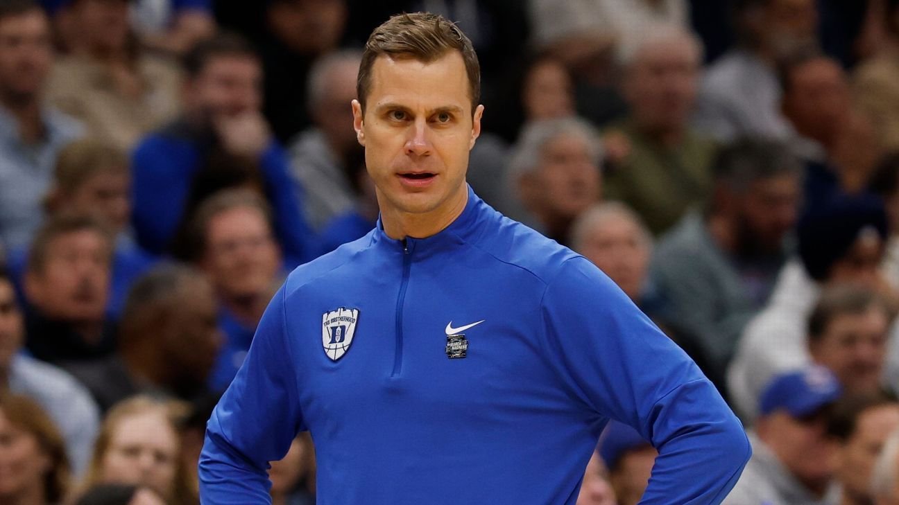 Scheyer at Duke for 'long haul' after being pursued by NBA's Mavericks