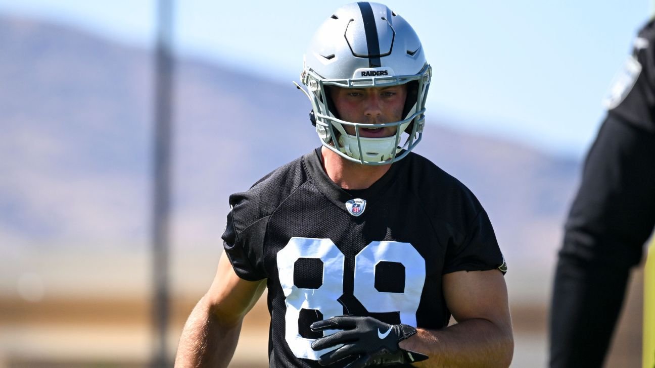TE Bowers returns to practice but unlikely to play vs. Chargers