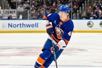 Greg Wyshynski's cheat sheet: Top 10 players to take in every draft