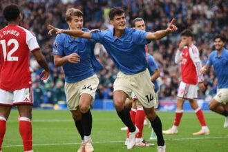 Brighton rout Arsenal to end Gunners' 100% record