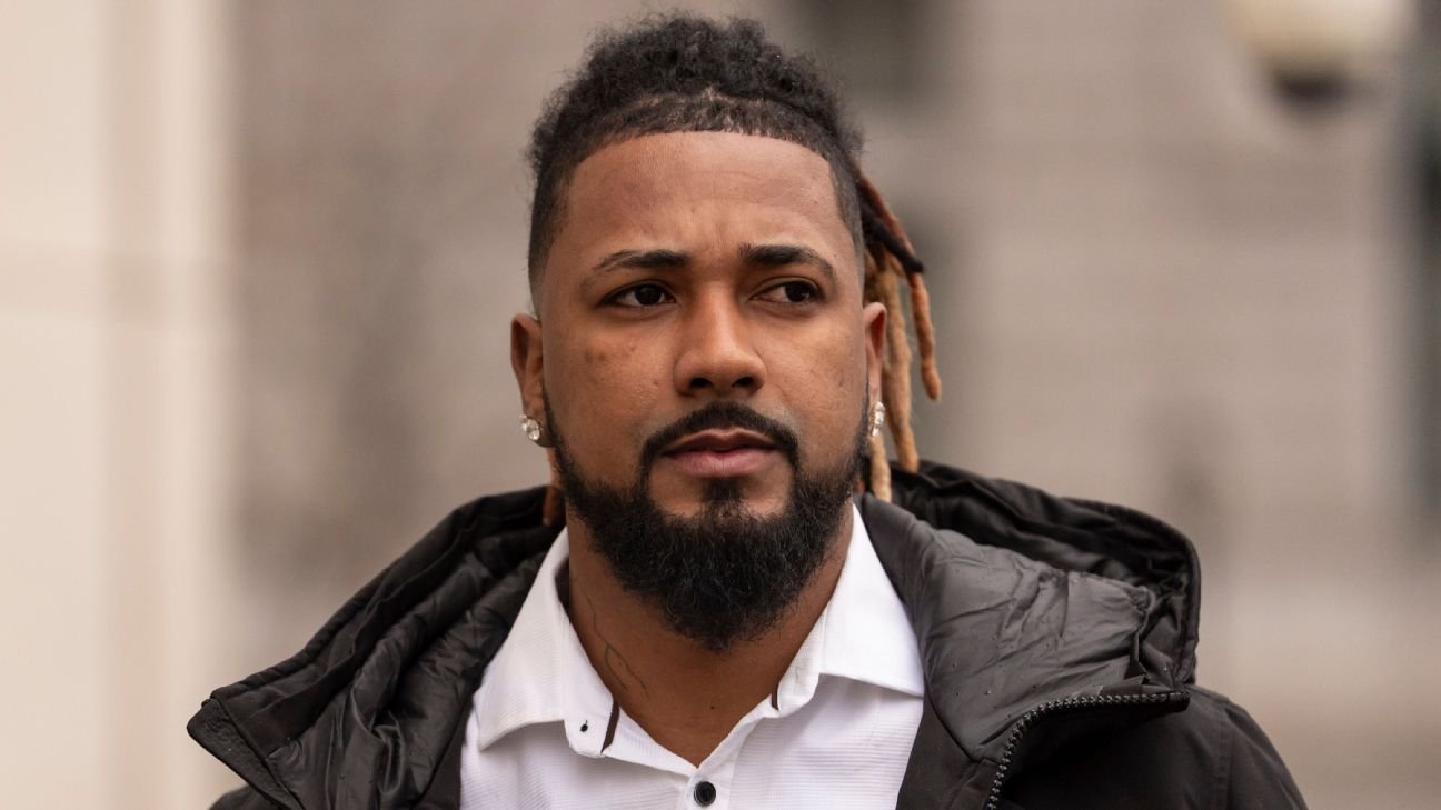 Federal prosecutors identify 18 alleged rigged pitches for Clase trial