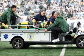 Packers lose WR Reed, RT Bako-Bewele to injuries on consecutive plays