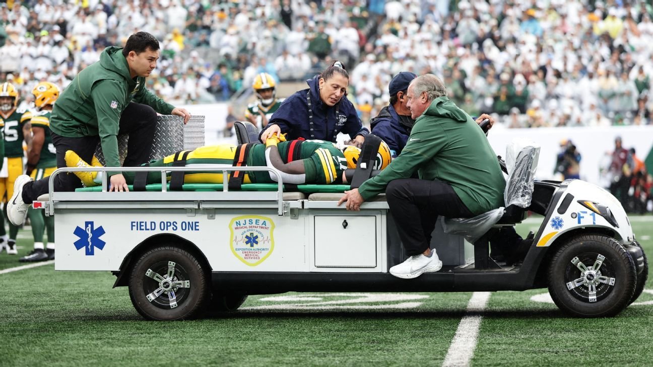 Packers lose WR Reed, RT Bako-Bewele to injuries on consecutive plays