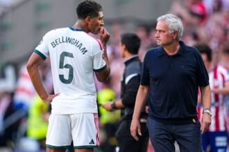 Mourinho blasts ref: 'Two red cards' for Atleti