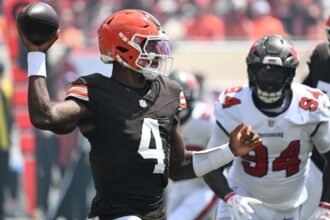 Browns QB Watson 'ready for support' in first home game since boos