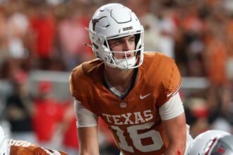 CFB top 25 betting lines: Texas favored at Tennessee; Oregon favored at USC