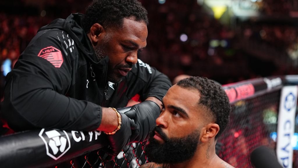 Jones takes responsibility for Steveson's early exit after upset