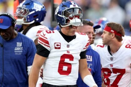 Sources: Giants QB Dart expected to have season-ending knee surgery