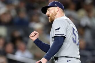 Rasmussen shuts down Yankees to help Rays clinch AL East