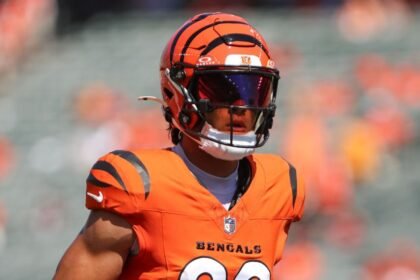 Sources: Bengals' Iosivas expected to miss 4-6 weeks due to thumb injury
