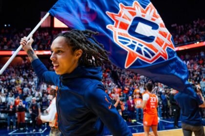 Rebuilding Sun mark franchise's last game in Connecticut with victory, joy