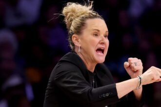 Sparks fire head coach Roberts after 2 seasons