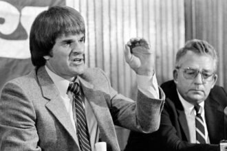 Giles, longtime Phillies exec who helped create Phanatic, dies at 92