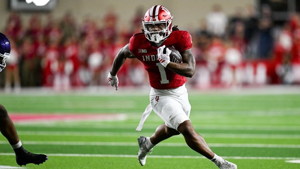 No. 5 Indiana loses RB Richard, escapes Northwestern