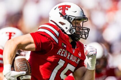 Pick-12: Texas Tech player returns INTs for TDs on consecutive passes