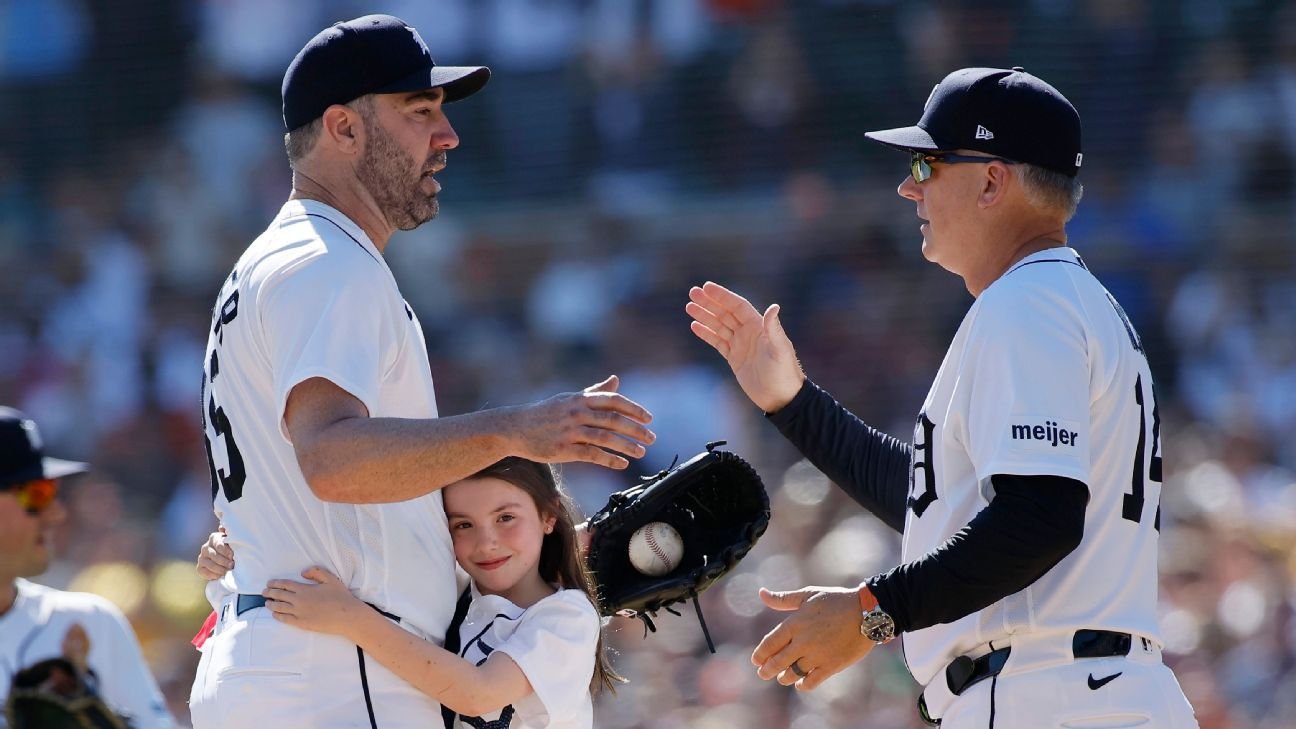 Emotional Verlander leaves final start with hugs from family, teammates
