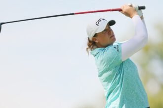 Coughlin first in LPGA history to open round with 9 straight birdies