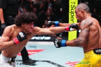 Barcelos stretchered out, hospitalized after TKO loss in UFC main event